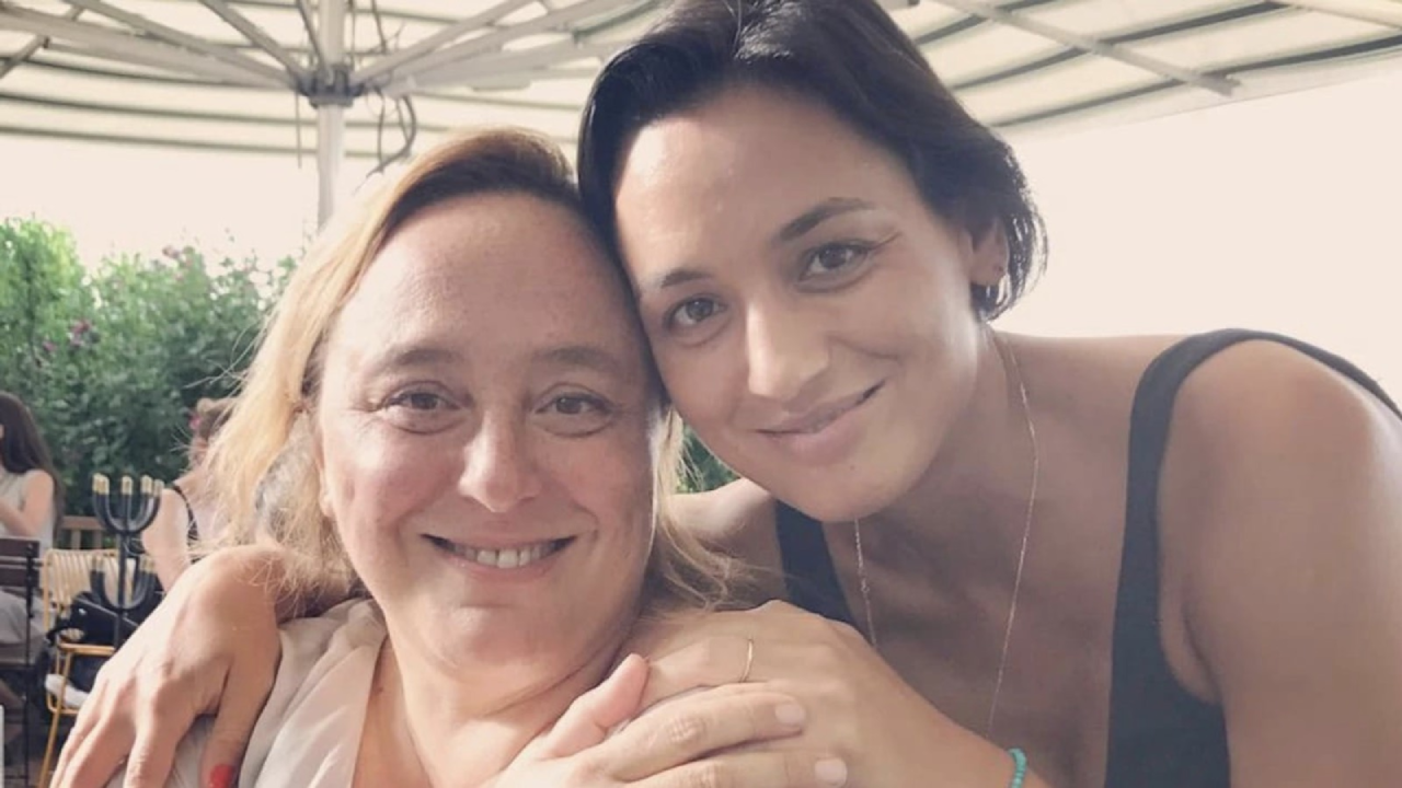 Ayşe Barım'ın şirketinde müdürdü: AKP üyesi oldu