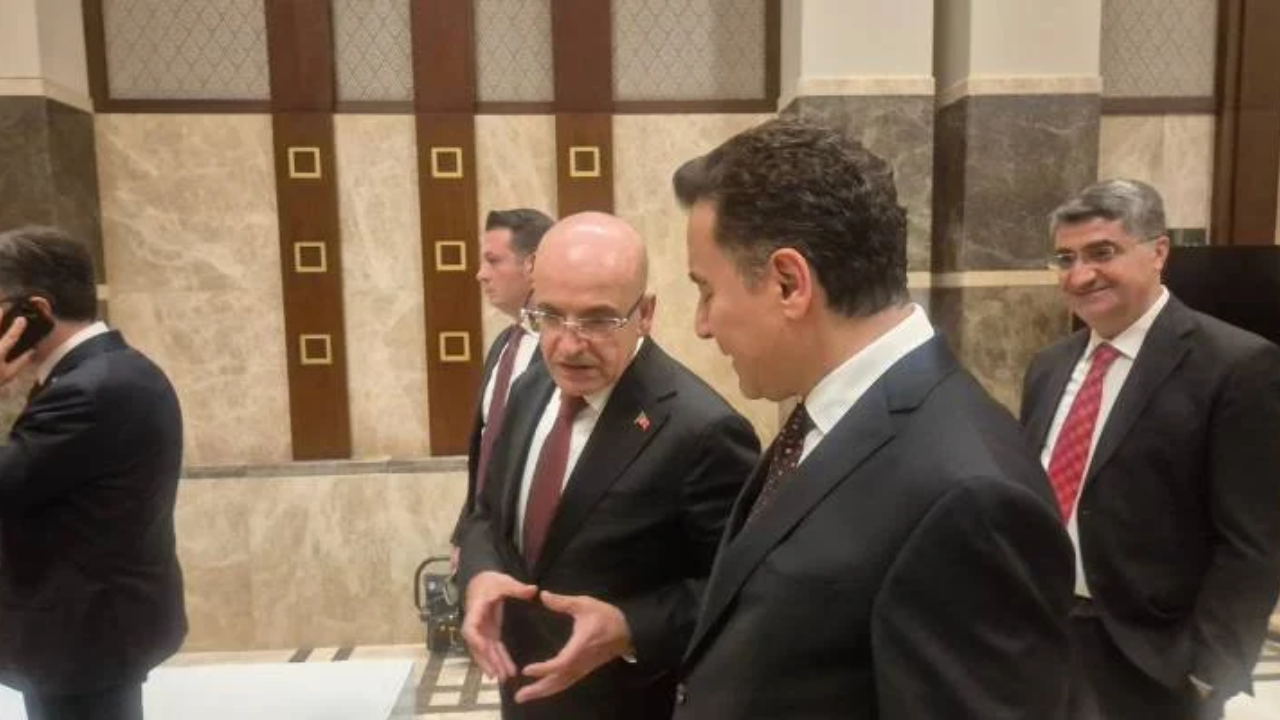 Şimşek-Babacan sohbeti sosyal medyanın gündeminde