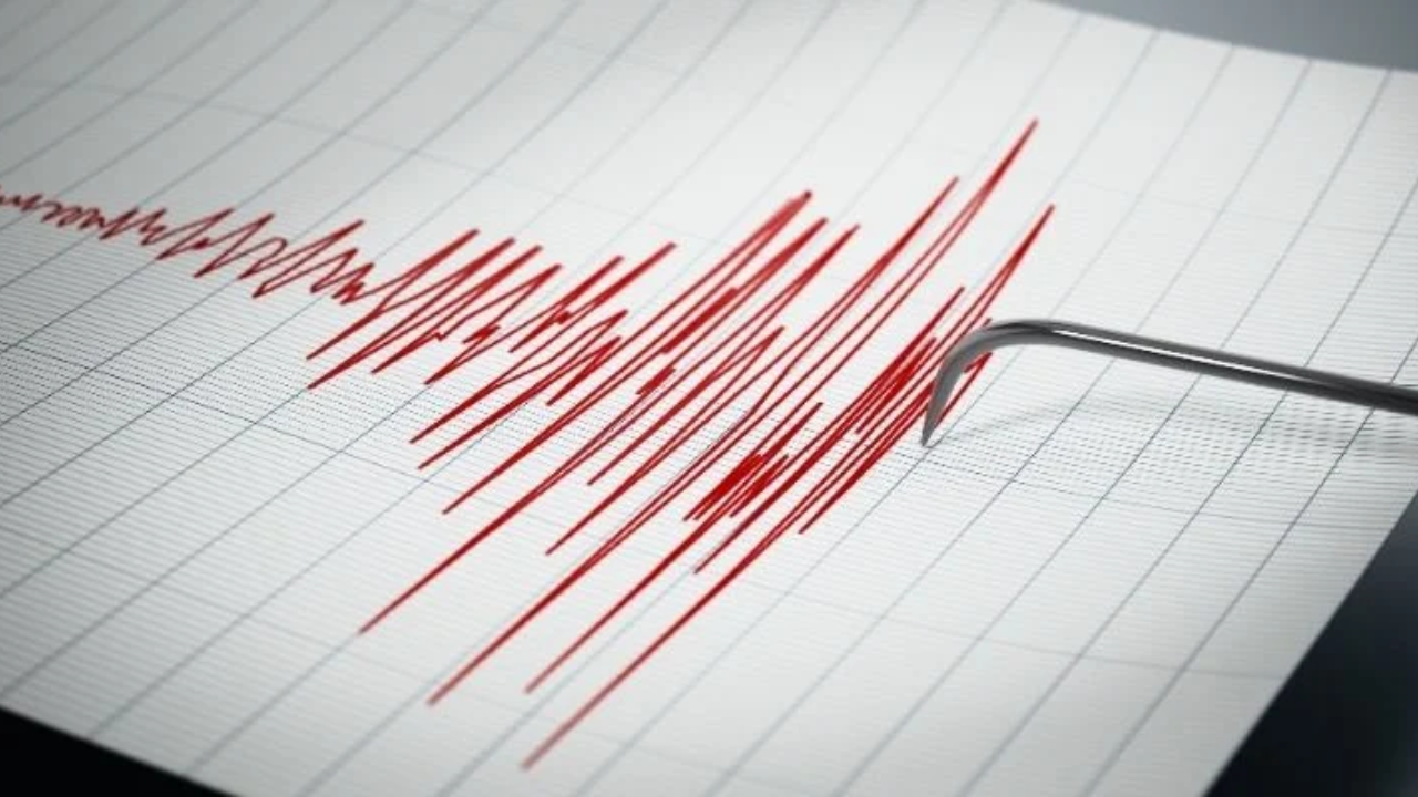 Balıkesir'de 6,1 büyüklüğünde deprem