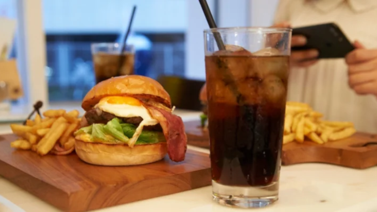 Araştırma: Beyne en çok zarar veren gıdalar