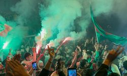 Amedspor'un zaferini halk kutladı