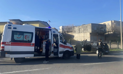 Diyarbakır’da trafik kazasında minibüs ve otomobil çarpıştı, 6 kişi yaralandı