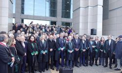 İstanbul Barosu yönetimi hakkında açılan dava ertelendi