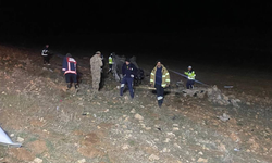 Mardin’de şarampole devrilen otomobilde 2 kişi hayatını kaybetti
