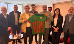 Amedspor’dan Sırrı Süreyya Önder’e geçmiş olsun ziyareti