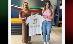 Sosyal medyada hedef gösterilmişti: Amedspor'dan Masterchef Rojbin Baran'a destek