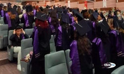 Hacettepe Üniversitesi öğrencilerinden mezuniyet töreninde protesto