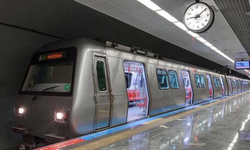 CHP mitingi öncesi metro çıkışları kapatıldı