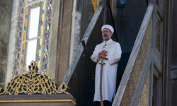 Diyanet’ten cuma hutbesinde "şeytanın tuzağı" uyarısı: "Kısa ve şeffaf giysiler haramdır"