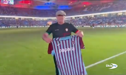 Eşref Saral, Amedspor formasıyla sahaya indi, güvenlik engelledi: "Amedspor'uma kimseyi laf ettirmem"