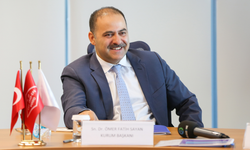 Deniz Zeyrek: "BTK başkanının 10 diploması var"