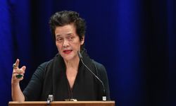 Françoise Vergès: Öcalan’ın çağrısıyla “tarihsel eşikteyiz”, barış tereddütsüz desteklenmeli