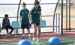 Yüksekova Kadın Futbol Takımı Süper Lig’e hazır