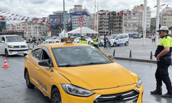 Turisti soyup soğana çevirdi: Taksicinin ruhsatı iptal edildi