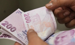 Yurt dışı çıkış harcının büyük kısmı artık Hazine’ye gidiyor