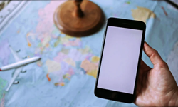 Apple'dan yeni özellik: iPhone pasaport işlevi görecek