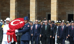Anıtkabir'de bir kez daha Erdoğan sloganları atıldı