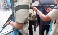 Metroda oyuncak tüfekle gezen çocuk gözaltına alındı