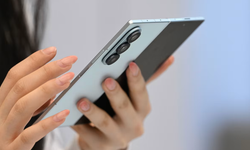Samsung’dan ABD’de İlk Tri-Fold Akıllı Telefon Hamlesi