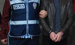 Atatürk afişlerine zarar veren bir kişi gözaltına alındı