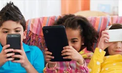 Danimarka'da 15 yaş altına sosyal medya yasaklanacak
