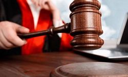 Baktığı davanın sanıkları düğününe katılan hakim, dosyadan alındı