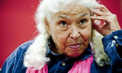 Mısırlı Feminist Nawal El Saadawi: “Kime Göre Orta Doğu?"