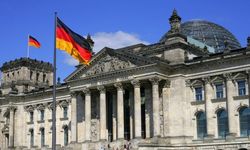 Almanya'da sahte dil ve kalfalık belgesi satanlara operasyon: Türk baş zanlı firari