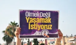 Çocuklarını görmeye giden adam eski karısını öldürdü