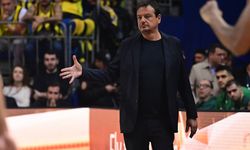 Ergin Ataman: 10 bin eğitimsiz Fenerbahçe taraftarı 87 yaşındaki anneme küfretti