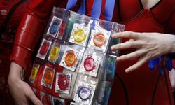 Çin yıllar sonra prezervatife vergi getiriyor