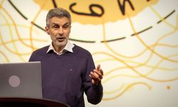 Bengio’dan yapay zeka uyarısı: Fişi çekmeye hazır olun