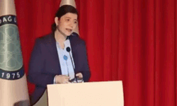 Sahte profesör, diplomasını soran gazeteciye patladı