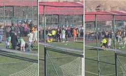 Bu da oldu: Maçta hakeme skuter atıldı!