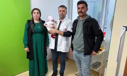 Bağırsakları ve midesi dışarıda doğdu, Diyarbakır'da sağlığına kavuştu