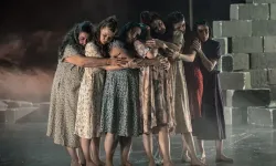 8 Mart etkinliğinde duygusal anlar: “Jîn” oyunu büyük alkış aldı