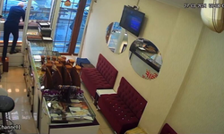 Sur'da silahlı kuyumcu soygunu: Maskeli iki kişi 1,5 kilo altın alarak kaçtı