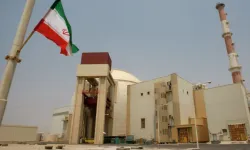 İran'da nükleer tesise füze isabet etti