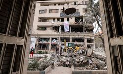 İran Kızılayı: İran'da 115 Bin Sivil Birim Vuruldu