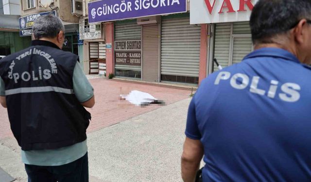Adana'da 5. kattan düşen yaşlı adam hayatını kaybetti!