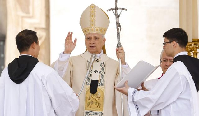 Aziz Petrus Meydanı’nda tarihi gün: Yeni papa görevde