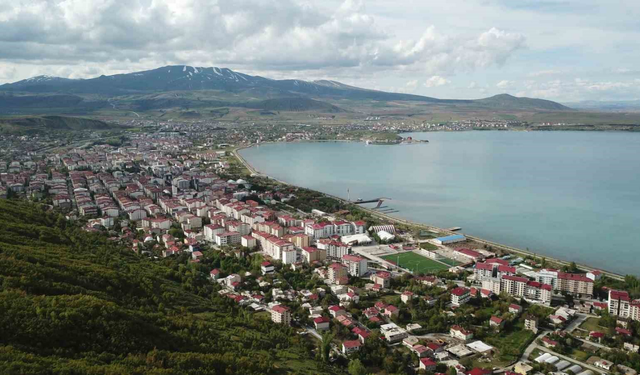Tatvan’da seçim iptali sonrası sandıklar yeniden kuruldu