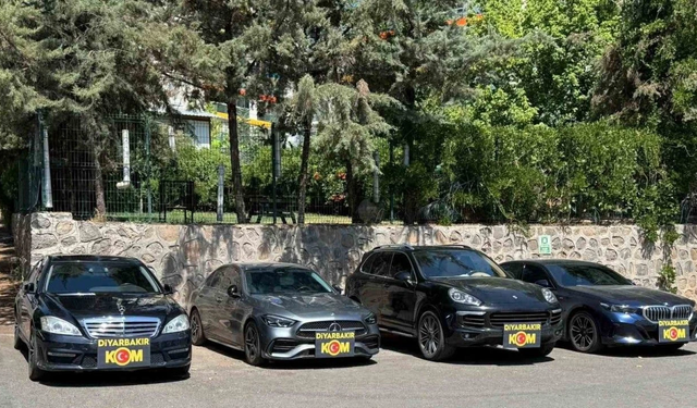 Diyarbakır'da kaçak lüks araç operasyonu: 15 tutuklama