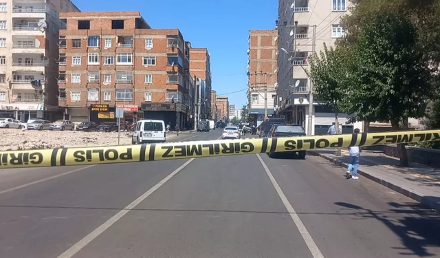 Diyarbakır'da polislere silahlı saldırı: Üç yaralı