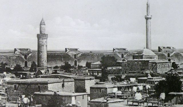 #dicleilehatırla /  1914 Büyük Yangın: Diyarbakır Çarşısında Yanan Bellek