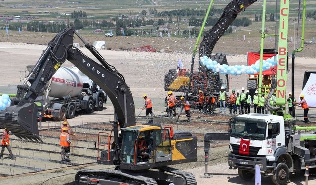 Kars-Iğdır-Dilucu Demiryolu Temeli Atıldı: Zengezur Koridoru İçin Tarihi Adım