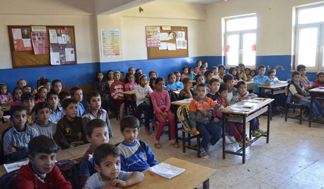 Diyarbakır'da okullardaki yoğunluk eğitimi riske atıyor
