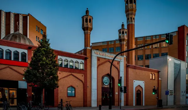 Müslümanların Kadınlara yasak koşusuna tepki