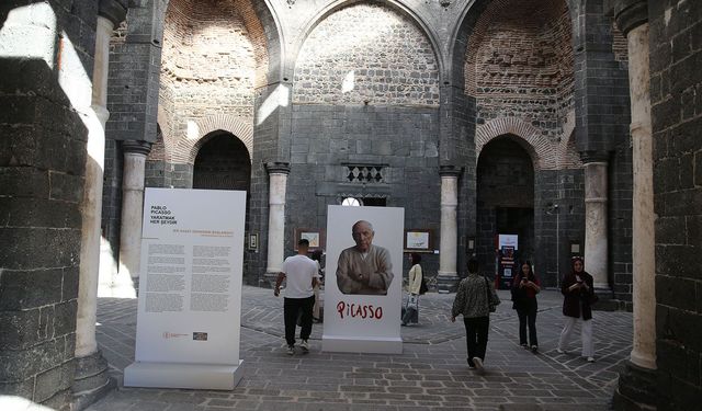 Diyarbakır Surları 9 Gün Boyunca Sanatla Işıklanıyor