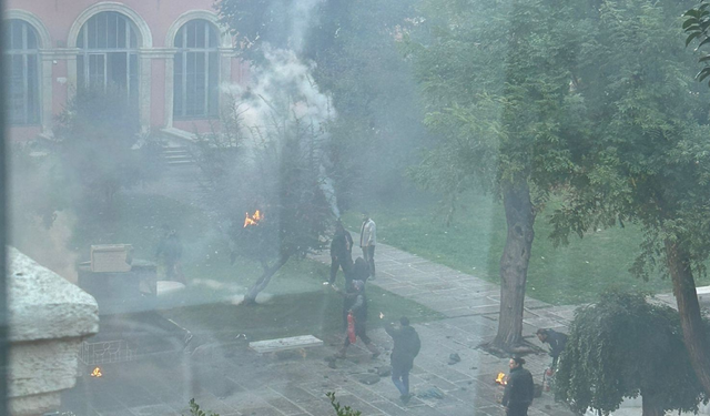 İTÜ Taşkışla’da “Çatlı” filmi setine öğrenci protestosu